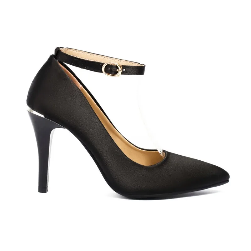 Oversized pointed thin follow-up shoes with simple style design, comfortable for banquets and commuting