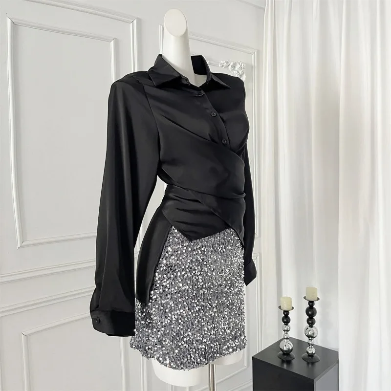 

Модная и темпераментная рубашка с нестандартными лацканами для женщин ранней осени. Дизайнерский шикарный плиссированный топ с перекрестной талией.