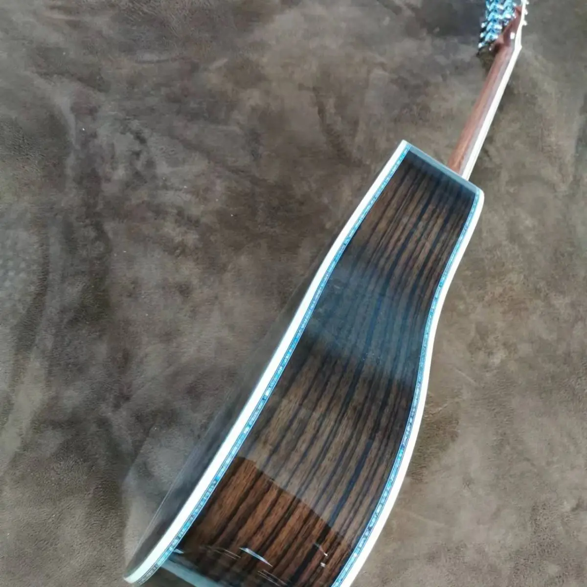 مزهرية كبيرة فاخرة مقاس 41 بوصة من الخشب الصلب، غيتار صوتي كامل على شكل أذن البحر مكون من 12 سلسلة على شكل أصابع