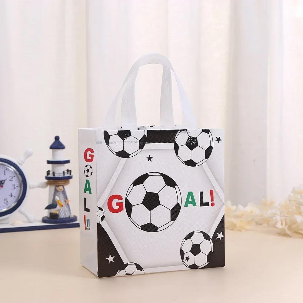 10 Stück Sport-Fußball-Themen-Geschenkverpackungsbeutel, Fußball-Vlies-Einkaufstasche für Kinder, Jungen, Geburtstag, Babyparty, Party-Dekoration – Detail 6