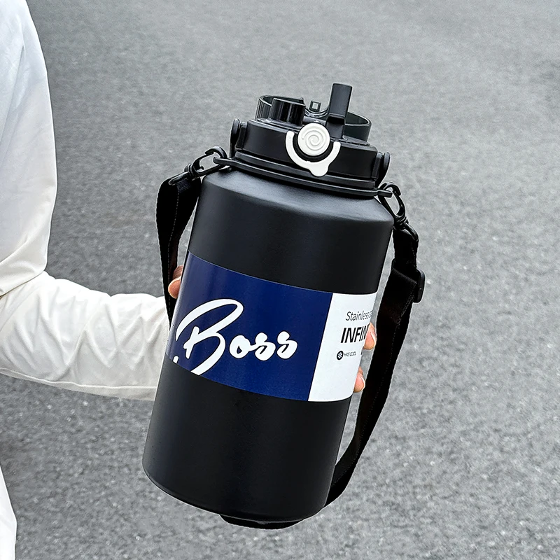 1 Stück 2000ml Eis- und Wärmeisolierter Trinkbecher, Tragbare Outdoor-Sportflasche, Einfacher und Modischer Becher – Detail 11