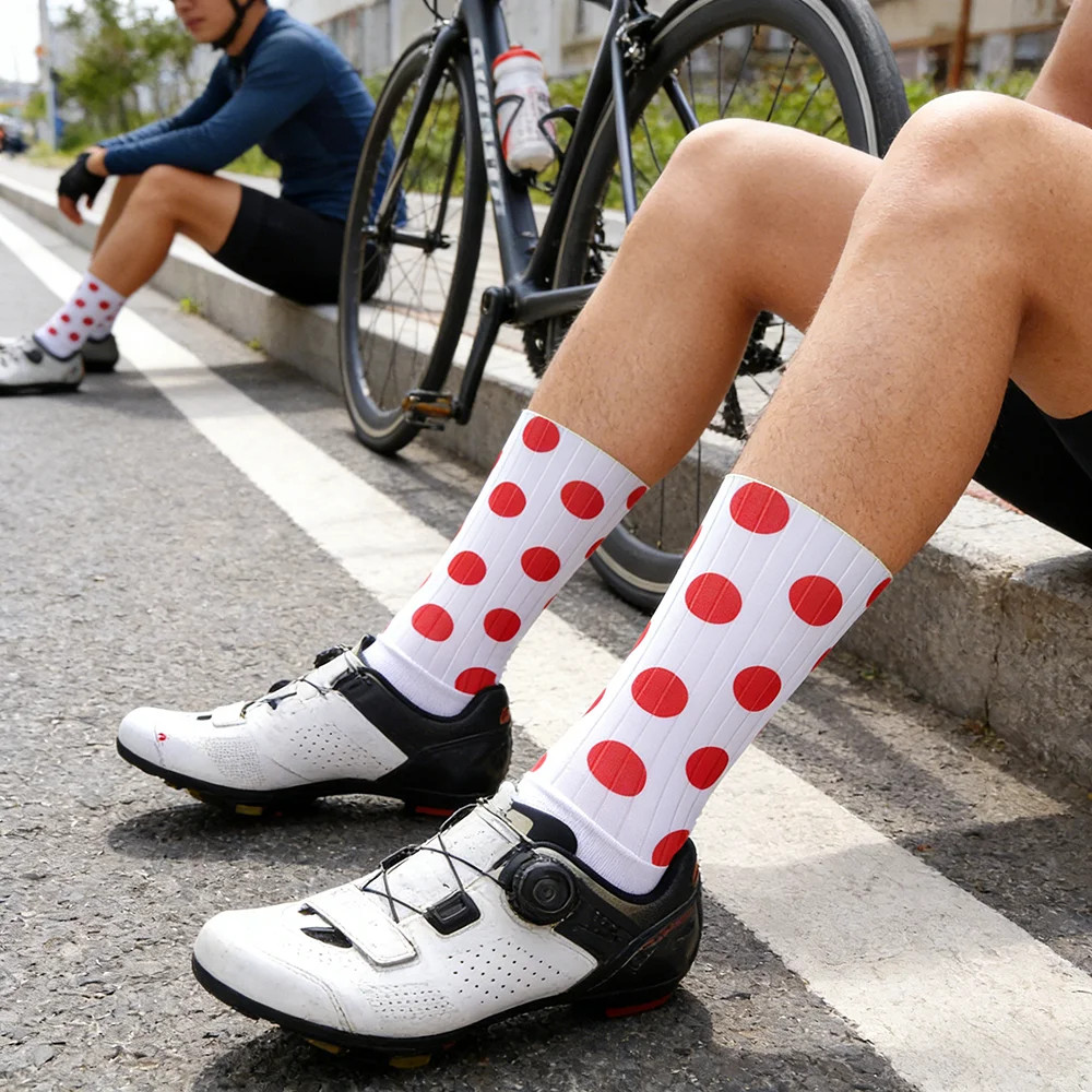 

Новые велосипедные носки, весенне-осенние, впитывающие пот, дышащие, удобные, всесезонные спортивные носки