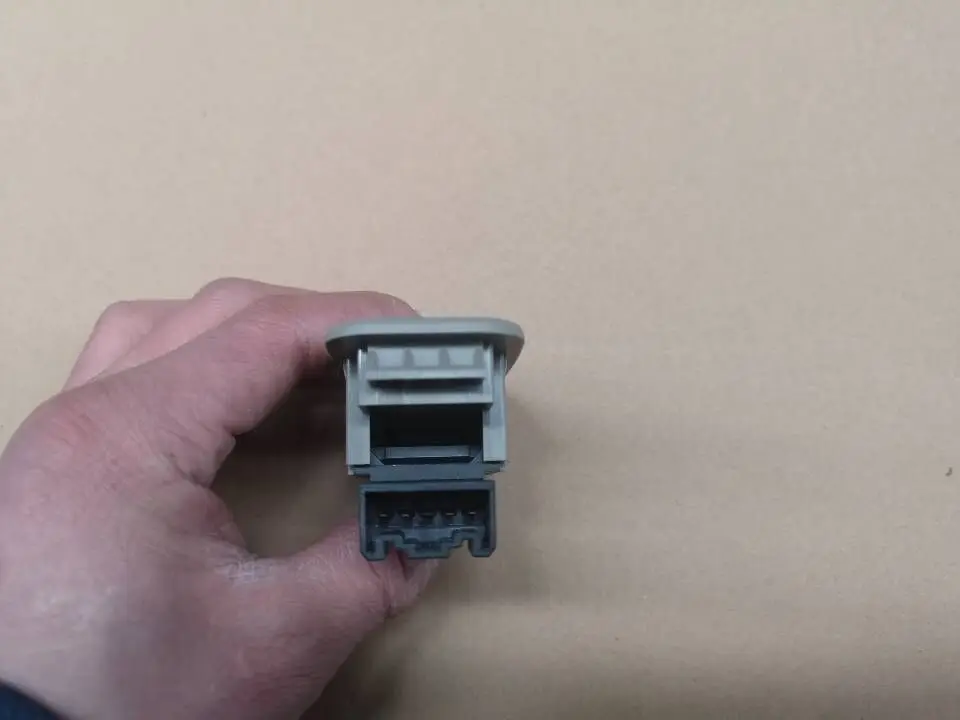 Auto parts High quality For Suzuki Landy Lifter switch  electric door and window assistant switch Window lifter switch