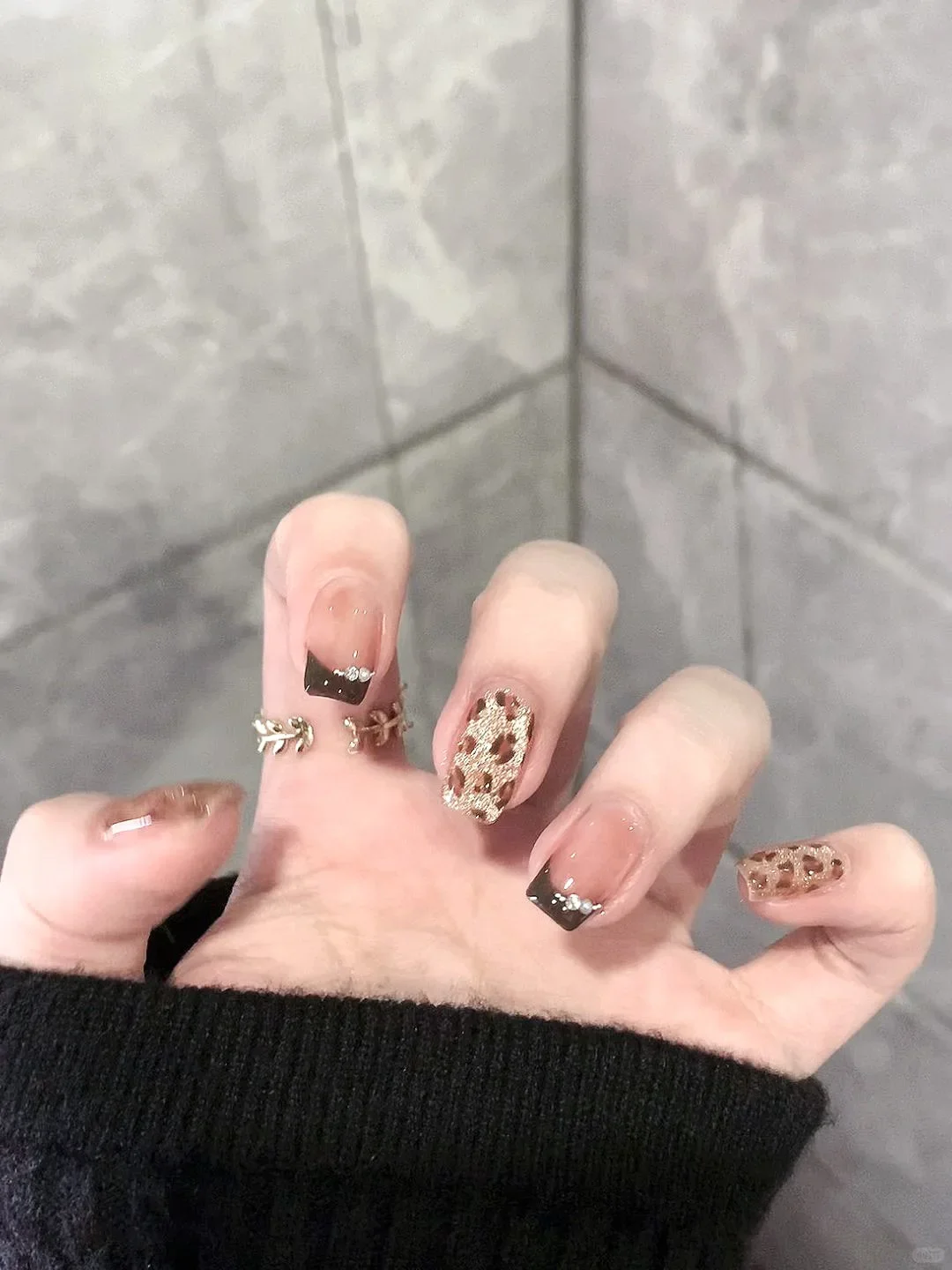 Autumn and winter sweet and spicy leopard print Internet celebrities manicure wear 2024 new handmade wear armor short