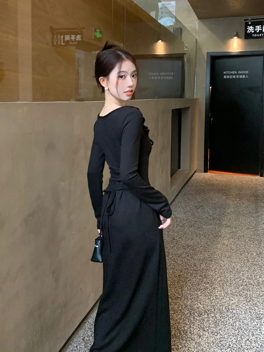 ドレス 長袖 レディースドレス Y2K 夏 モダール マイクロ ホルターネック オフショルダー ヒップスター 超ショート モダン ナイトクラブ アーティスティック