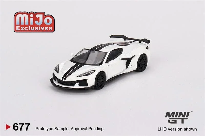 MINI GT Blister Card Packaging 1:64 Corvette Z06 2023 Arctic White Diecast Model Car