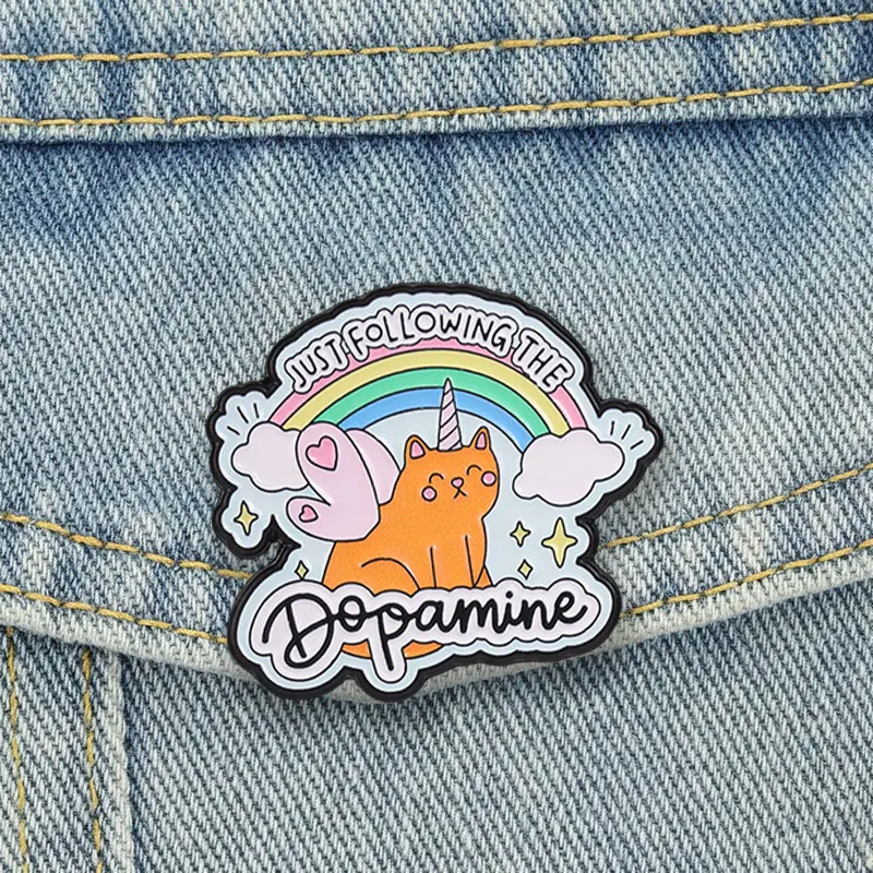 Just Following The Dopamine Emaille-Abzeichen Einhorn-Katze mit Regenbogen und Wolken Legierungs-Pin-Brosche Schmuckgeschenke für Freunde – Detail 3