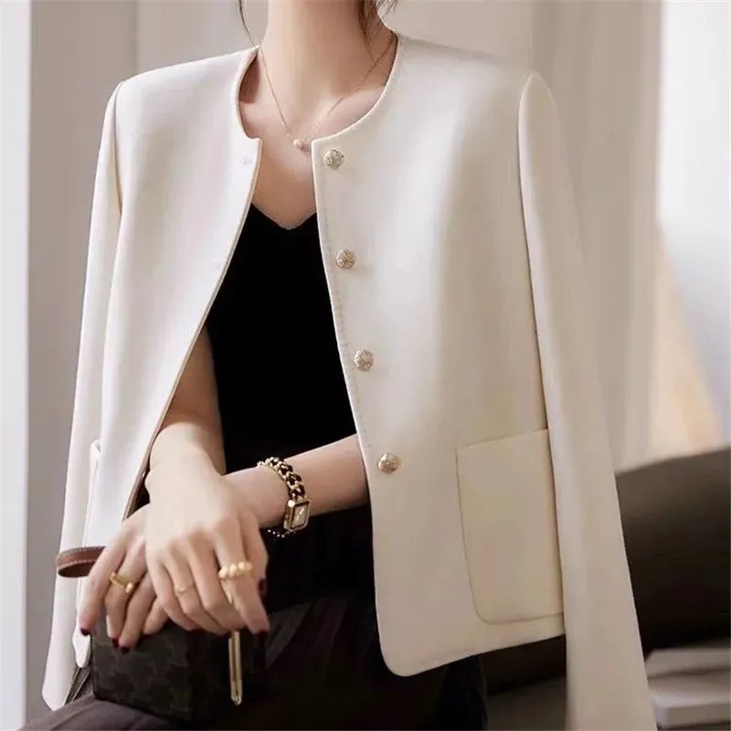 

2026 New Autumn Casual O-Neck Wool Tweed Jacket Women Korean Fashion Outerwear Elegant Short Woolen Coat Female Clothes B1390