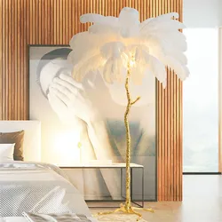 Lampe LED autoportante avec plumes d'autruche en résine dorée, design nordique, Luminaire décoratif d'intérieur, idéal pour un salon ou une chambre à coucher, nouvelle mode