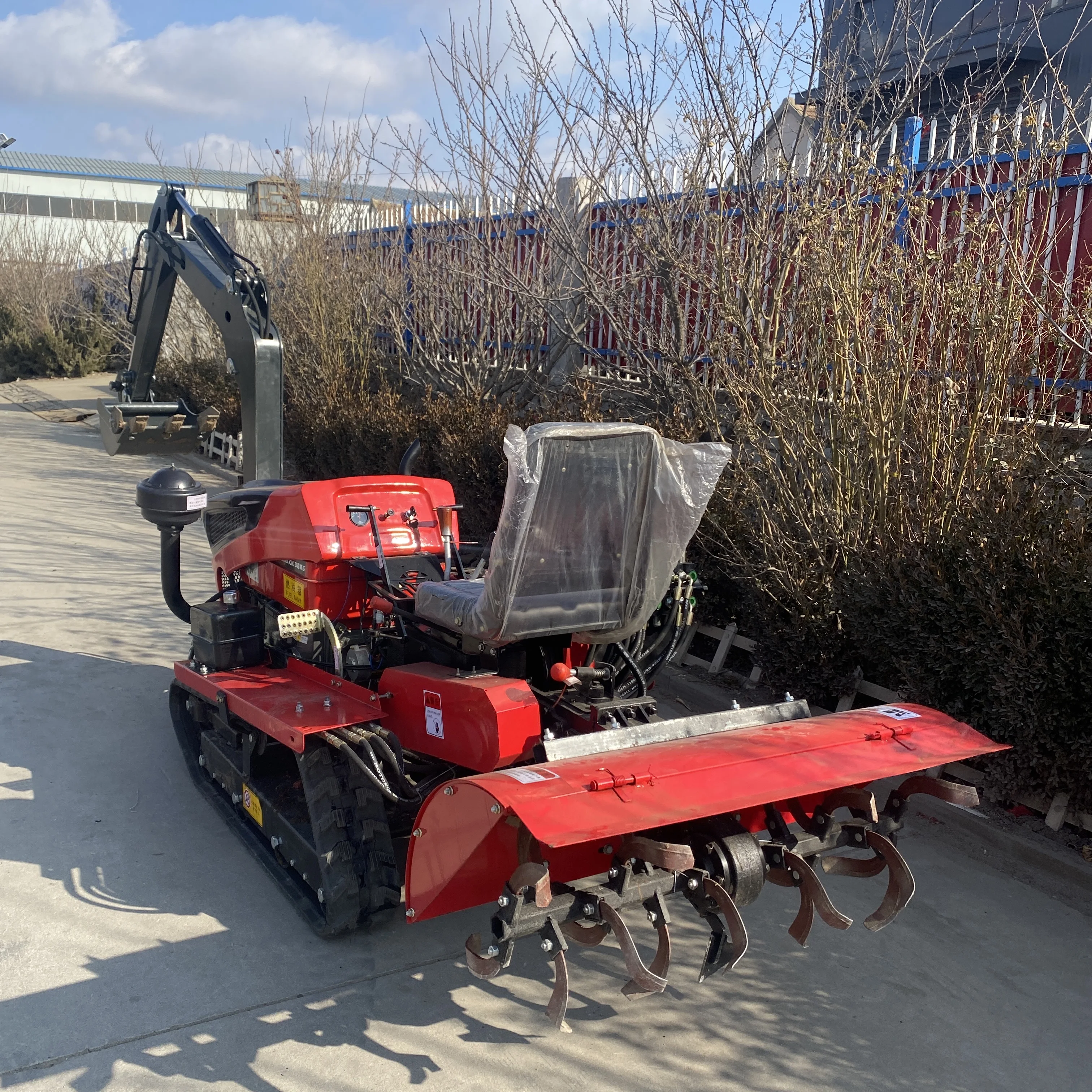Customized Compact-Size Agricultural 35HP Mini Cultivator Multi-Functional Cultivator Tiller Crawler Tractor with Excavator