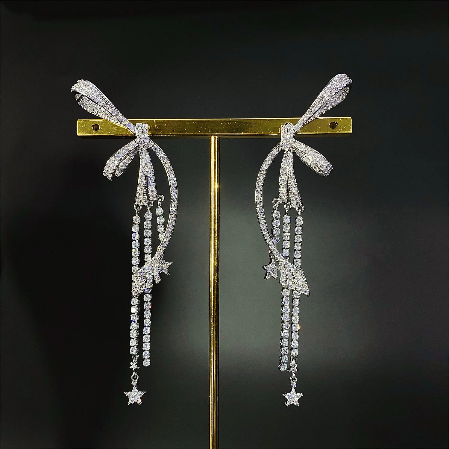 Set di gioielli con orecchini a forma di stella con nappa e fiocco personalizzato Focus quotidiano da donna, adatto per le vacanze di Dubai, matrimonio, ballo di fine anno, regalo E169