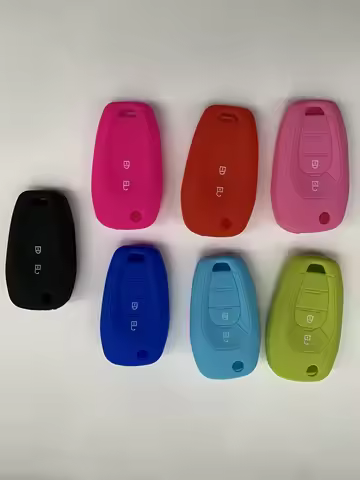 Silicone Case For Chevrolet Cruze Trax LS Badge Spark Sonic Aveo Tracker Onix RS Trailblazer 2 Button Remote Key Shell Car Blank