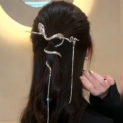 Entangled Snake Tassel Hairpin with Niche Design Style Hairpin Ponytail with Coiled Hair Sweet and Cool Hair Accessory for Women