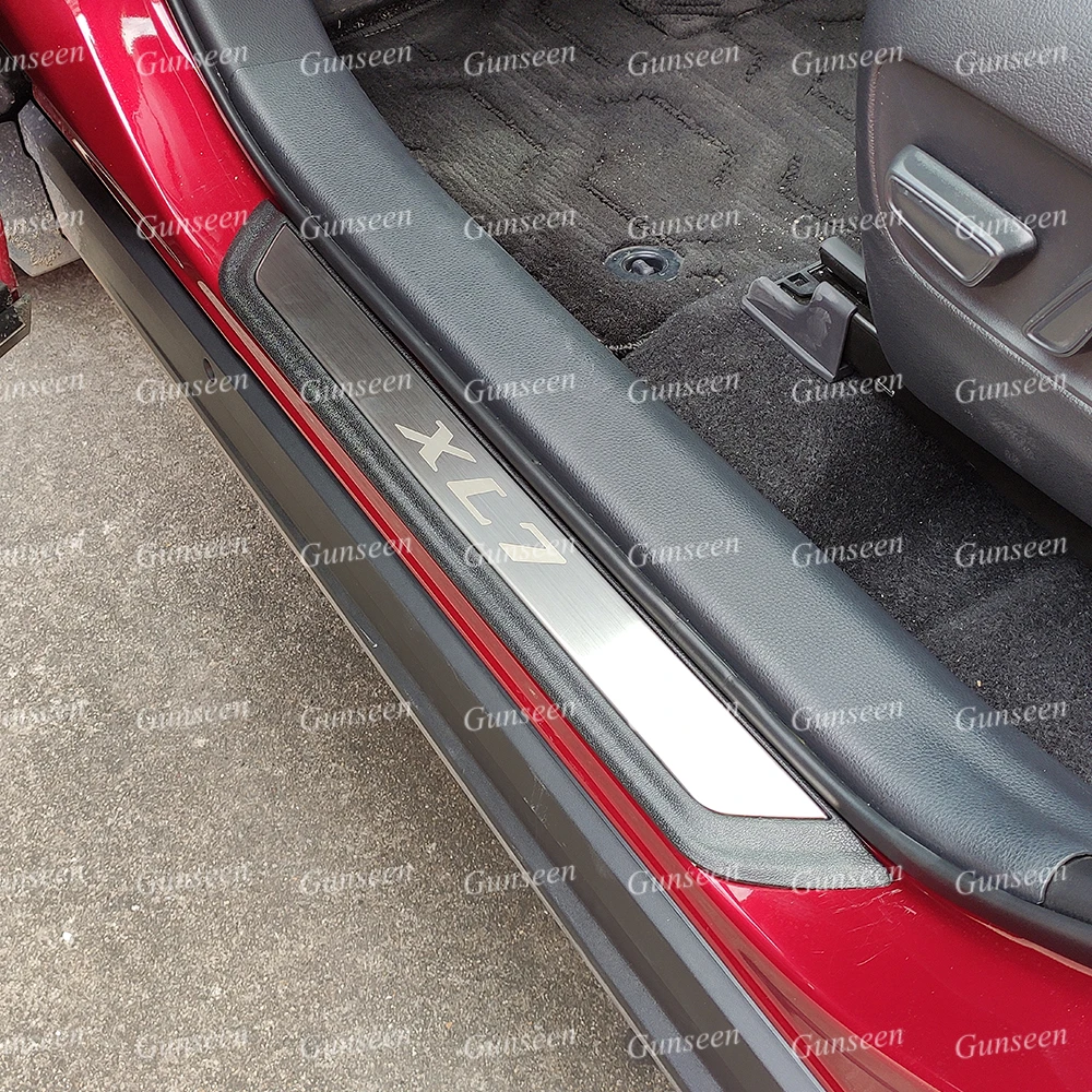 

For Suzuki XL7 2020 2021 Auto Door Sill Pedal Accessories Car Scuff Plate Protector Stainless Steel Threshold Trim Guard Cover