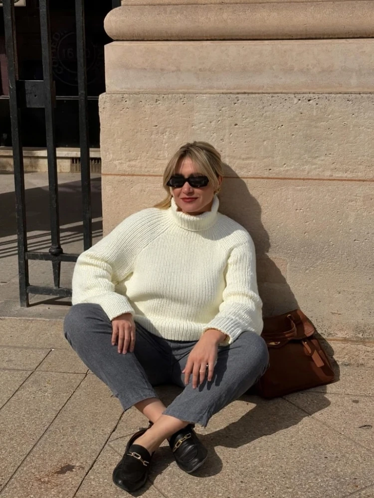 

2025 FashionTurn-down Collar Back Split Sweater Women Elegant Full Sleeve Knitted Loose Fit Top Lady Summer Chic Casual Sweater