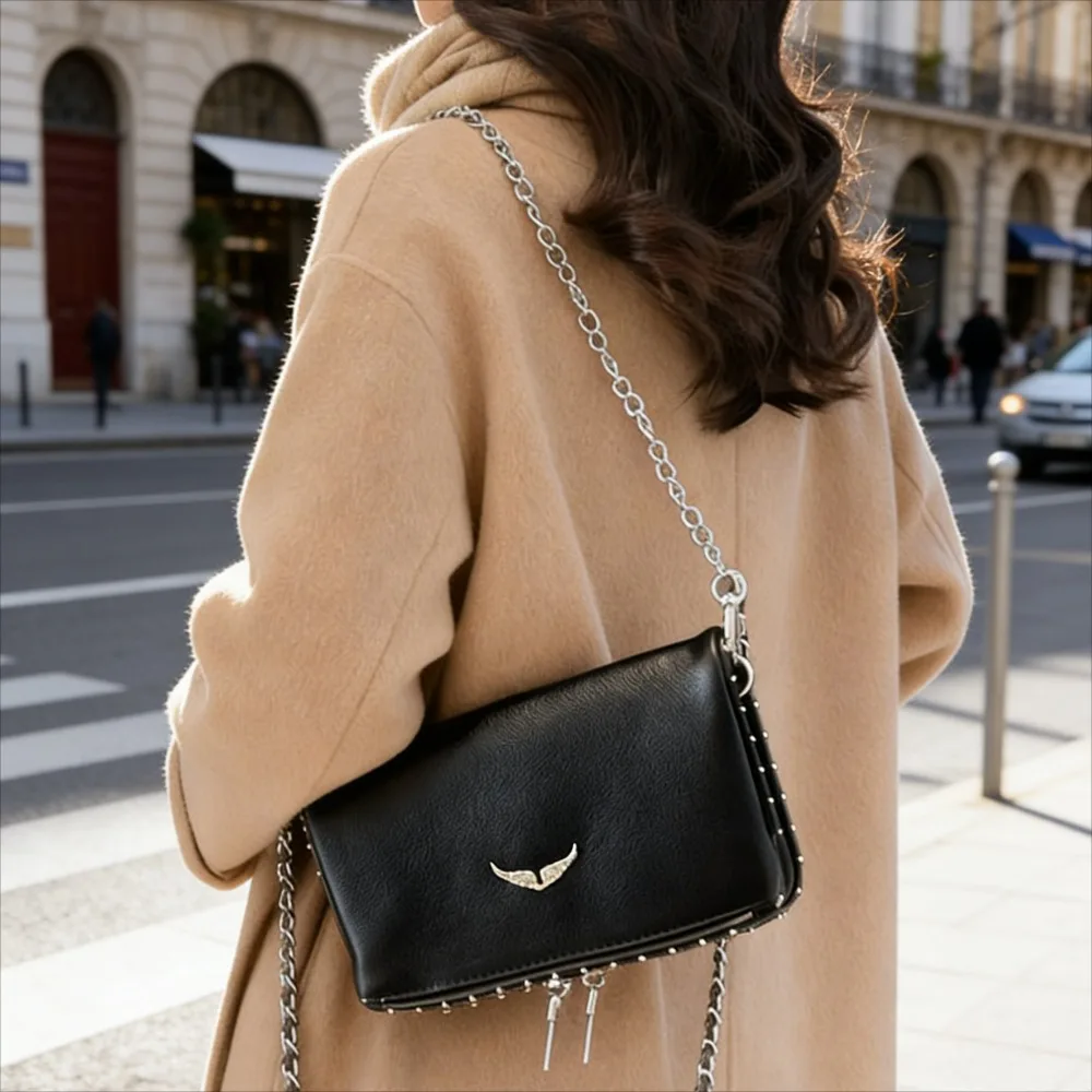 

Женская модная сумка-конверт 2026 года с цепочкой и стразами в виде крыльев, повседневная ретро-сумка через плечо для женщин