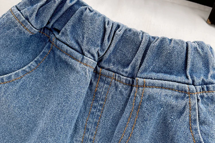 Image 7: Ensemble de vêtements d'été pour bébés garçons, haut à manches courtes avec broderie de lettres rétro, short en jean déchiré à taille haute élastique