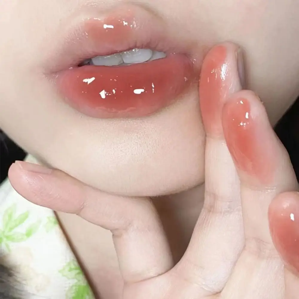 Sweatproof Transparent Water Gloss Lip Glaze Waterproof Long Lasting Matte Mist Lipstick Non-stick Cup Clear and Moisturizing