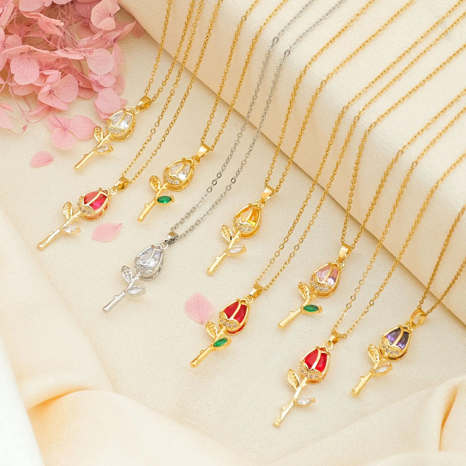 

Women Romantic Rose Pendant Necklace Elegant Luxury Zircon Tarnish-Resistant Gold Color Titanium Steel Necklace