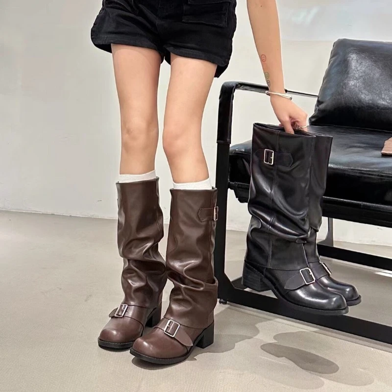 Winter fashion retro mid-calf boots, new style thick heel, elegant and versatile for all occasions. Fashionable women's boots.
