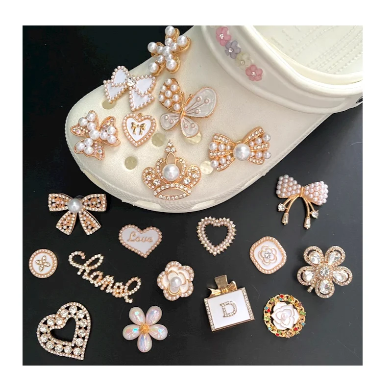 

New 1pcs high quality Jewelry Metal Shoe Charms Diamond Crown Shoe Aceessories Decorations Fit women croc Clogs girls Gifts