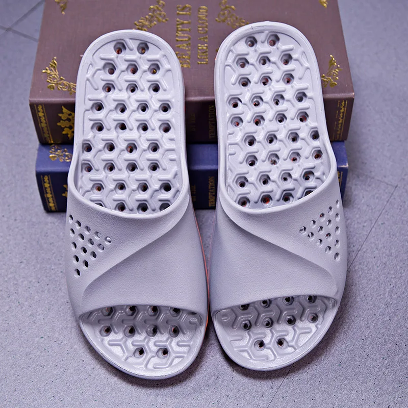 Anti-slip Bathroom Shower Shoes Rubber Slippers with Drainage Holes Bathing Shoes Indoor Home Beach Footwear Slides Big Size