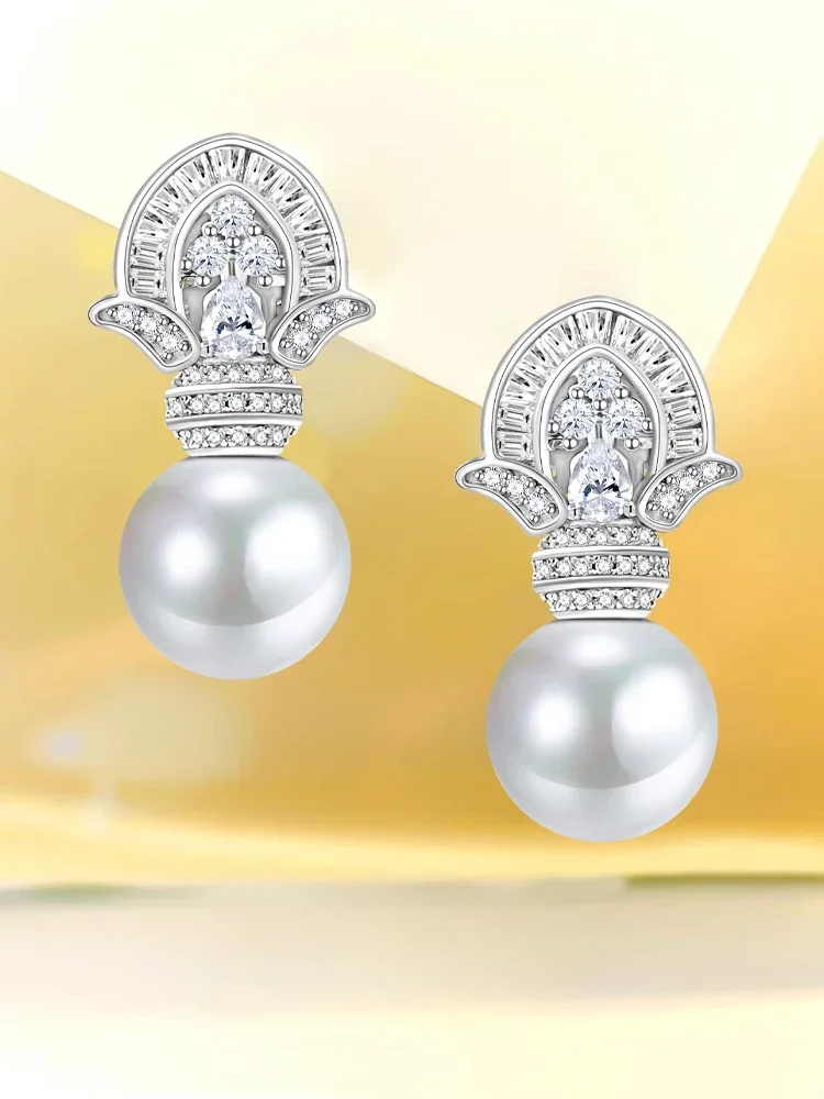 

Женские серьги из серебра с инкрустацией из драгоценных камней