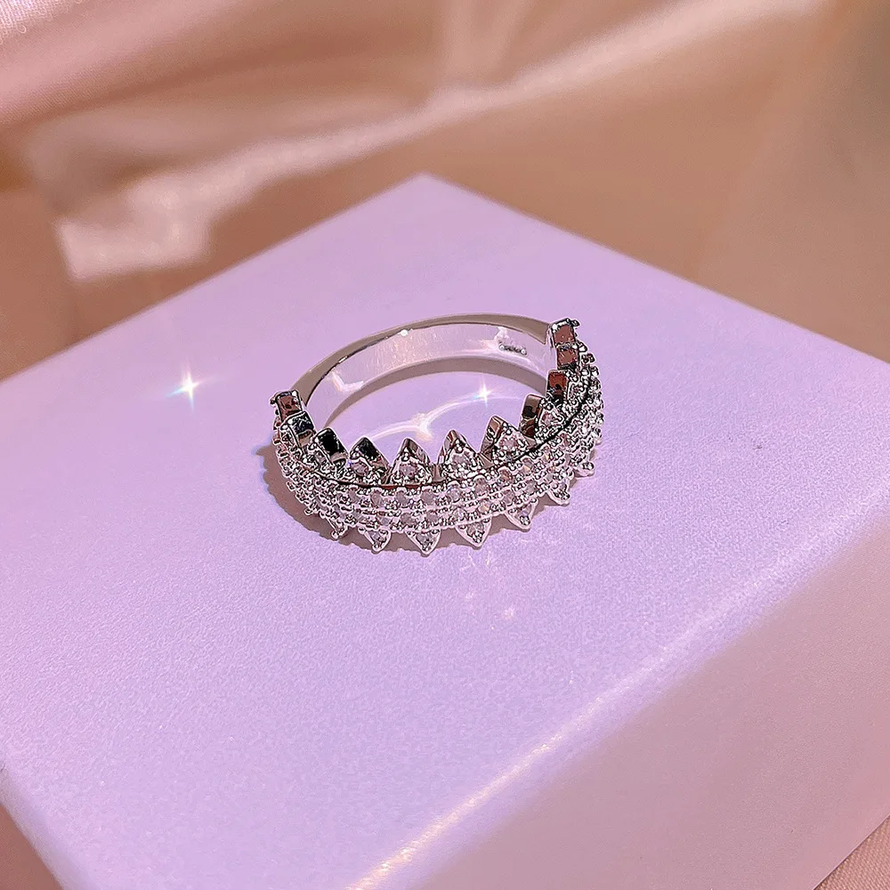 

Luxurious Floral Oval Openwork Diamond Couple Ring For Women Zircon Silver-Plated Christmas Gift Banquet Jewelry Wholesale