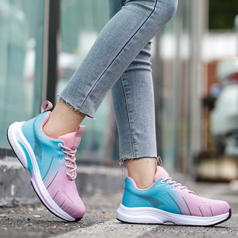Fashion Lightweight New Comfortable Anti Impact Anti Puncture Construction Work Shoes Mountain Climbing Women\'s Safety Shoes