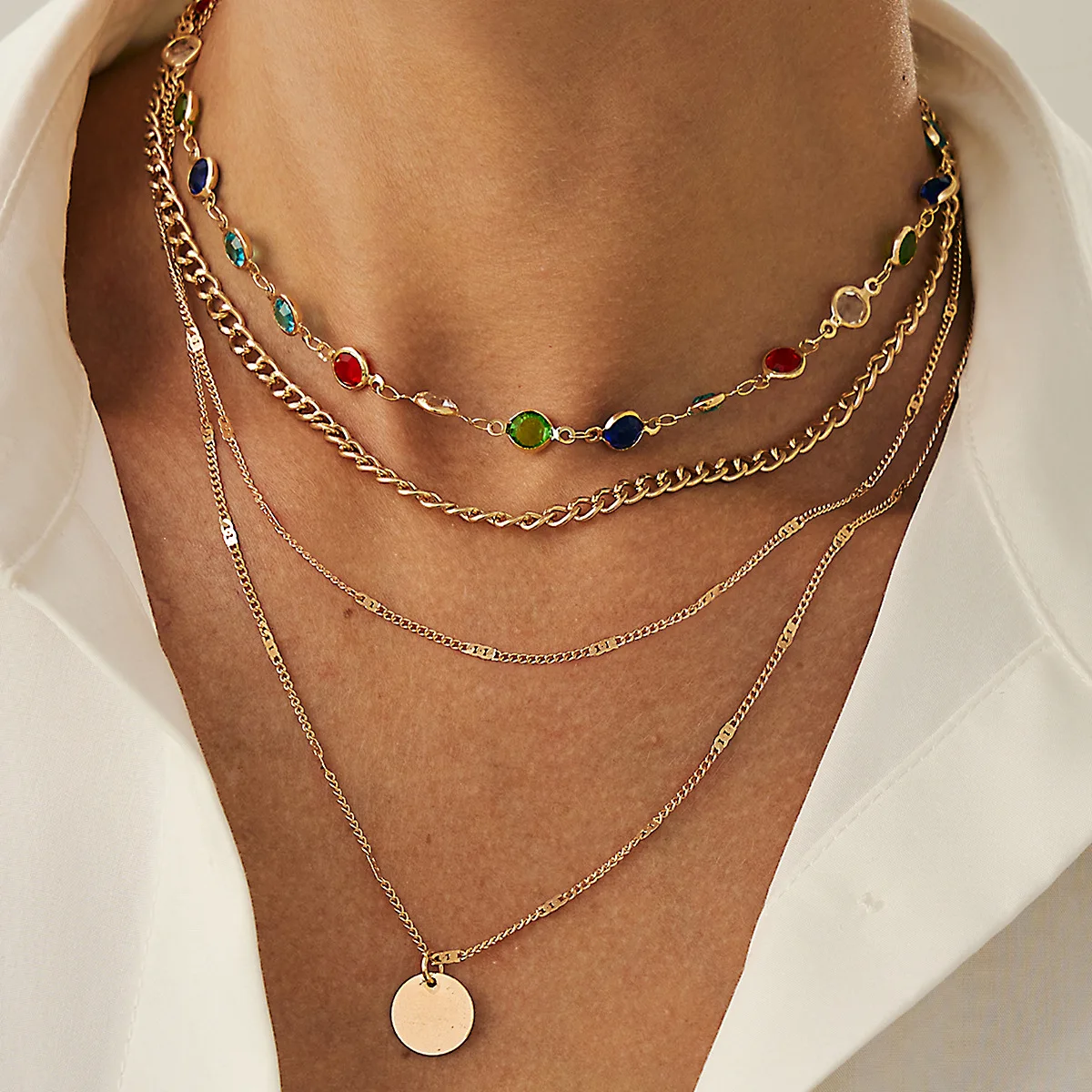 

Necklace Circular Pendant Crystal Link Chain with Premium Gold Plated Clasp for Women Refined Elegant Versatile Daily