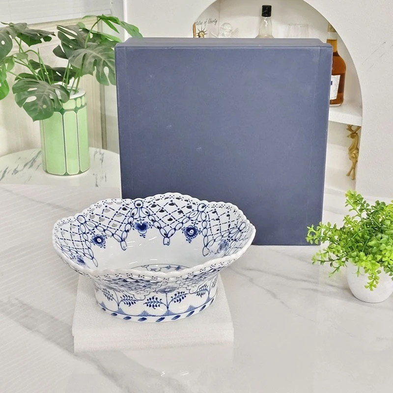 Simple Creative And Luxurious Blue Lace Low-Legged Hollowed-Out Fruit Basket Restaurant Household Fruit Plate Gift Box