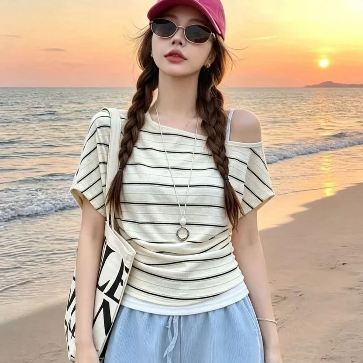 Korean Design Sense Fake Two-Piece Hanging Neck Short-Sleeve Reducing Collar T-Shirt Women Summer Waist-Cinching Slimming Ver...