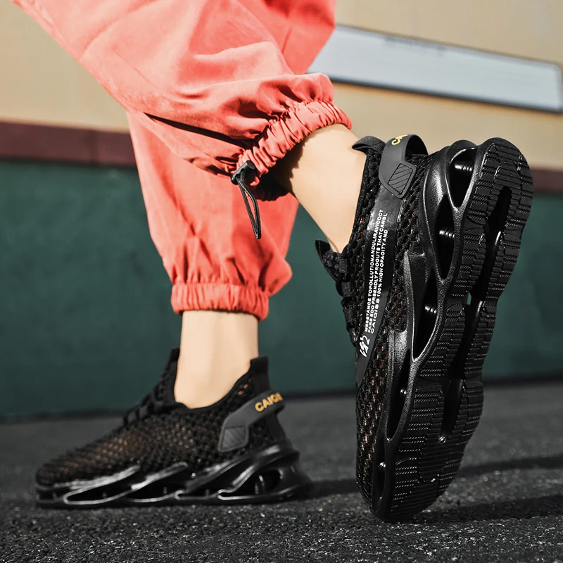 Summer Sports Shoes Breathable Sandals Men\'s Flat Shoes Mesh Running Shoes Free Shipping Promotion Round Toe Anti Slip Hiking