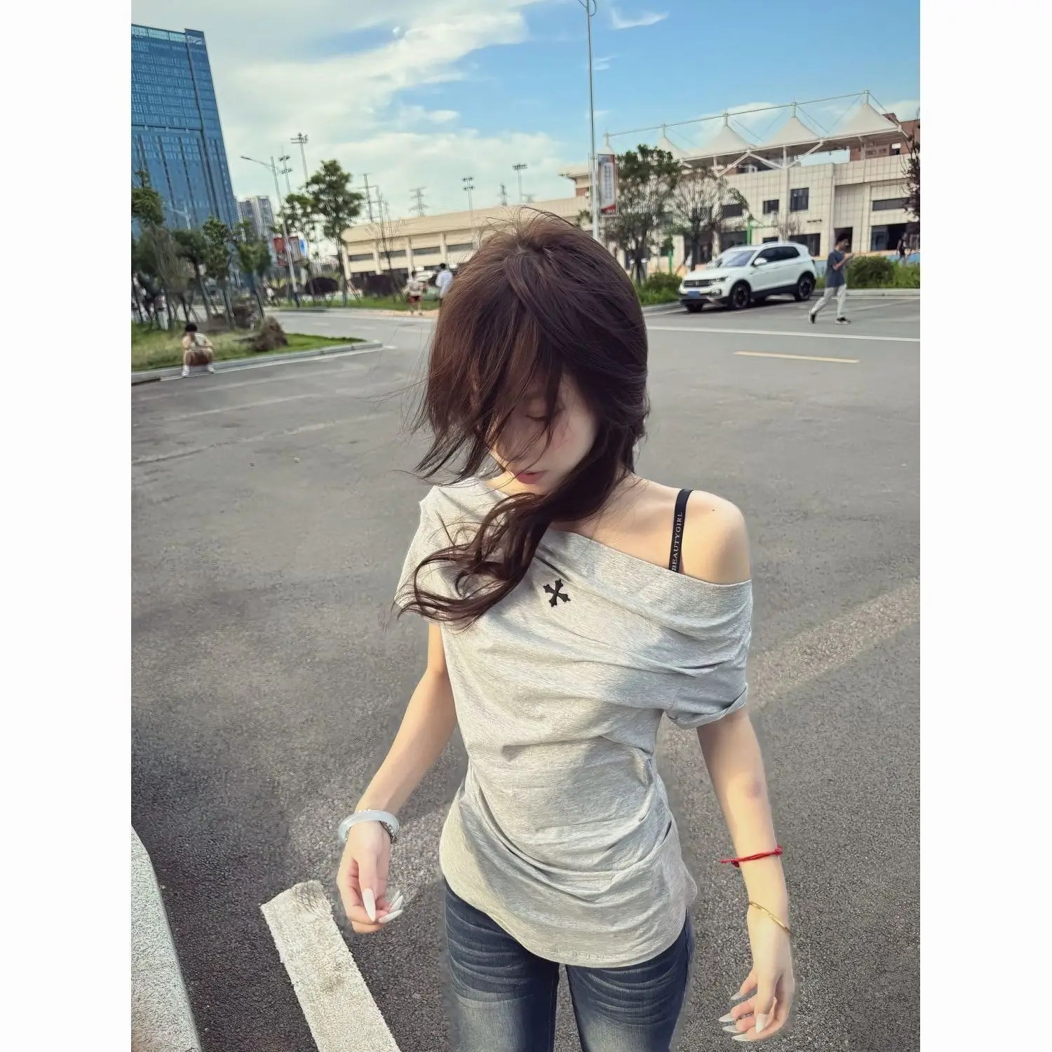 Embroidered Folded Waist Slant Shoulder Short Sleeve T-shirt Women Summer New Spicy Girl Off Shoulder Slim Top