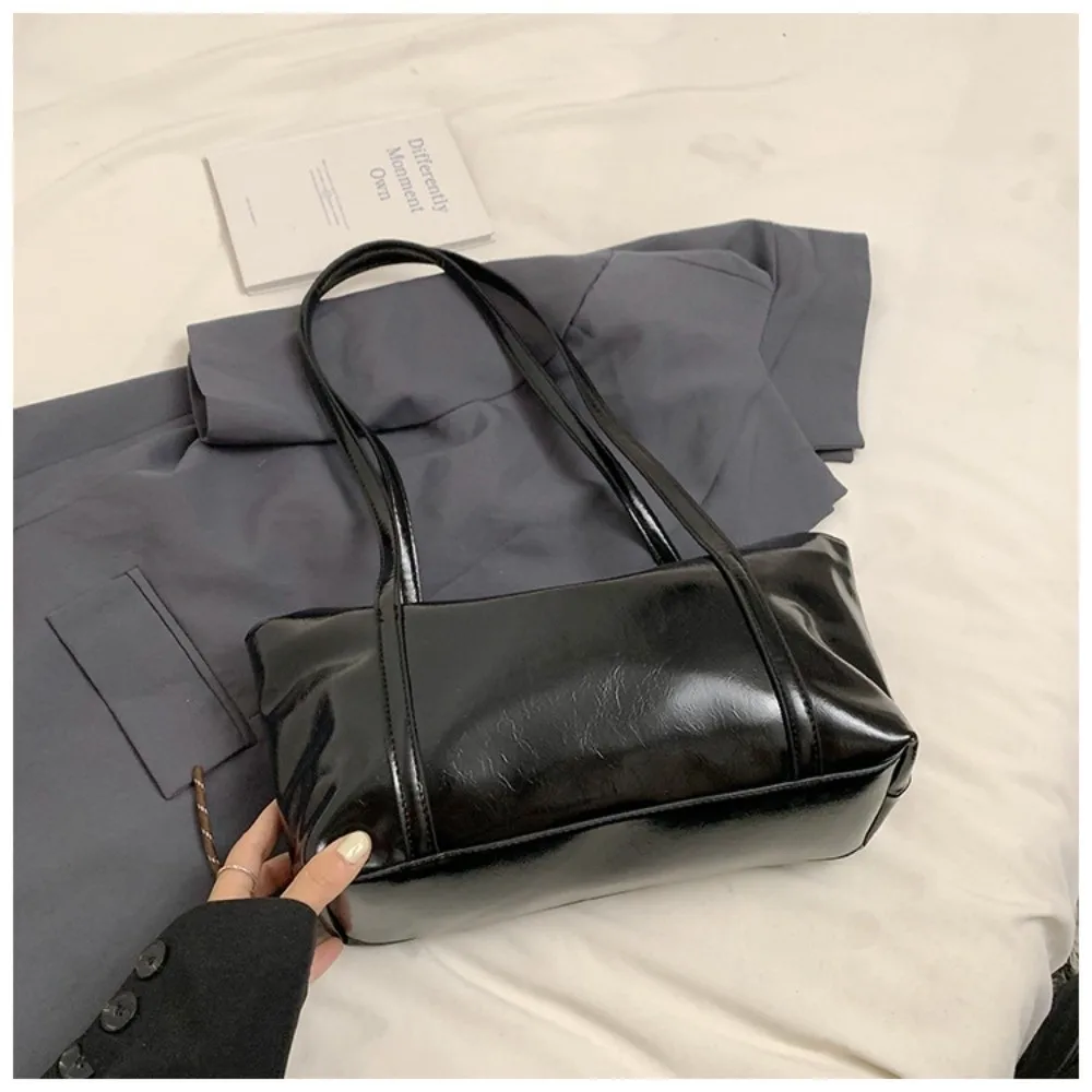 

Korean Style Boston Pillow Bag with Pendant Solid Color Retro Underarm Bag Commuting Minority Design Pu Dumpling Bag Party