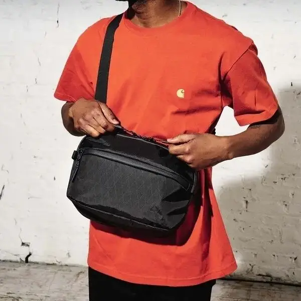 حزام حمل داعم للفقرات القطنية لتحسين الراحة وحقيبة خارجية قابلة للإزالة مع إبزيم لتسلق الجبال #1