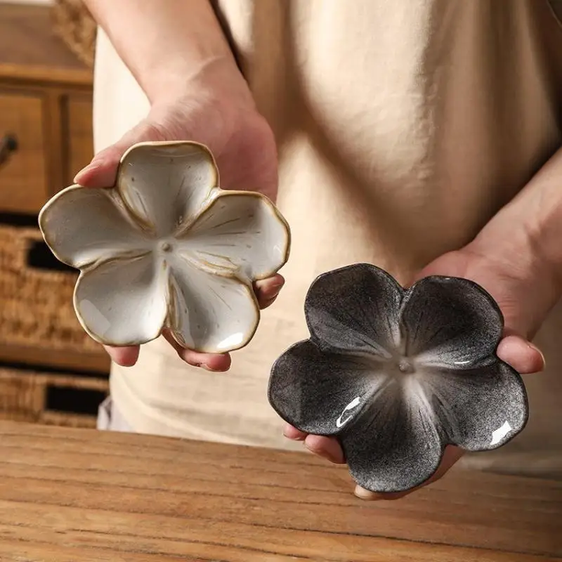 1PCS Multi-color Kiln Transformed Dish Dipping Sauce Small Dish GiftVintage Ceramic Craft Dish Flower Shaped Small Dish Creative