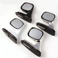 El pequeño espejo delantero del coche entrenador está equipado con el retrovisor auxiliar del punto ciego del coche, auxiliar de marcha atrás del punto ciego doble