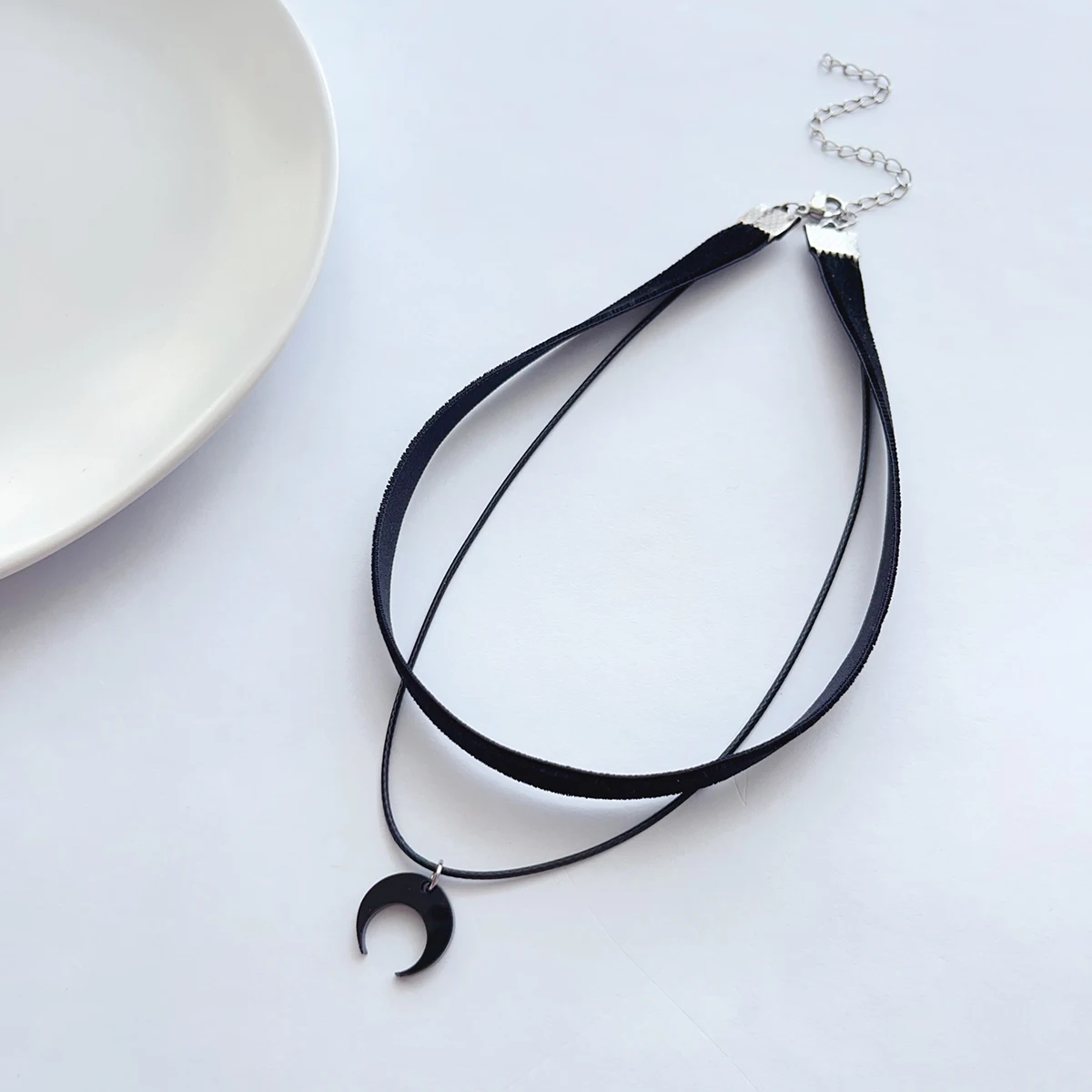 Sweet and cute black acrylic Moon Crescent pendant velvet strap double layer wear choker neck strap collar choker necklace women