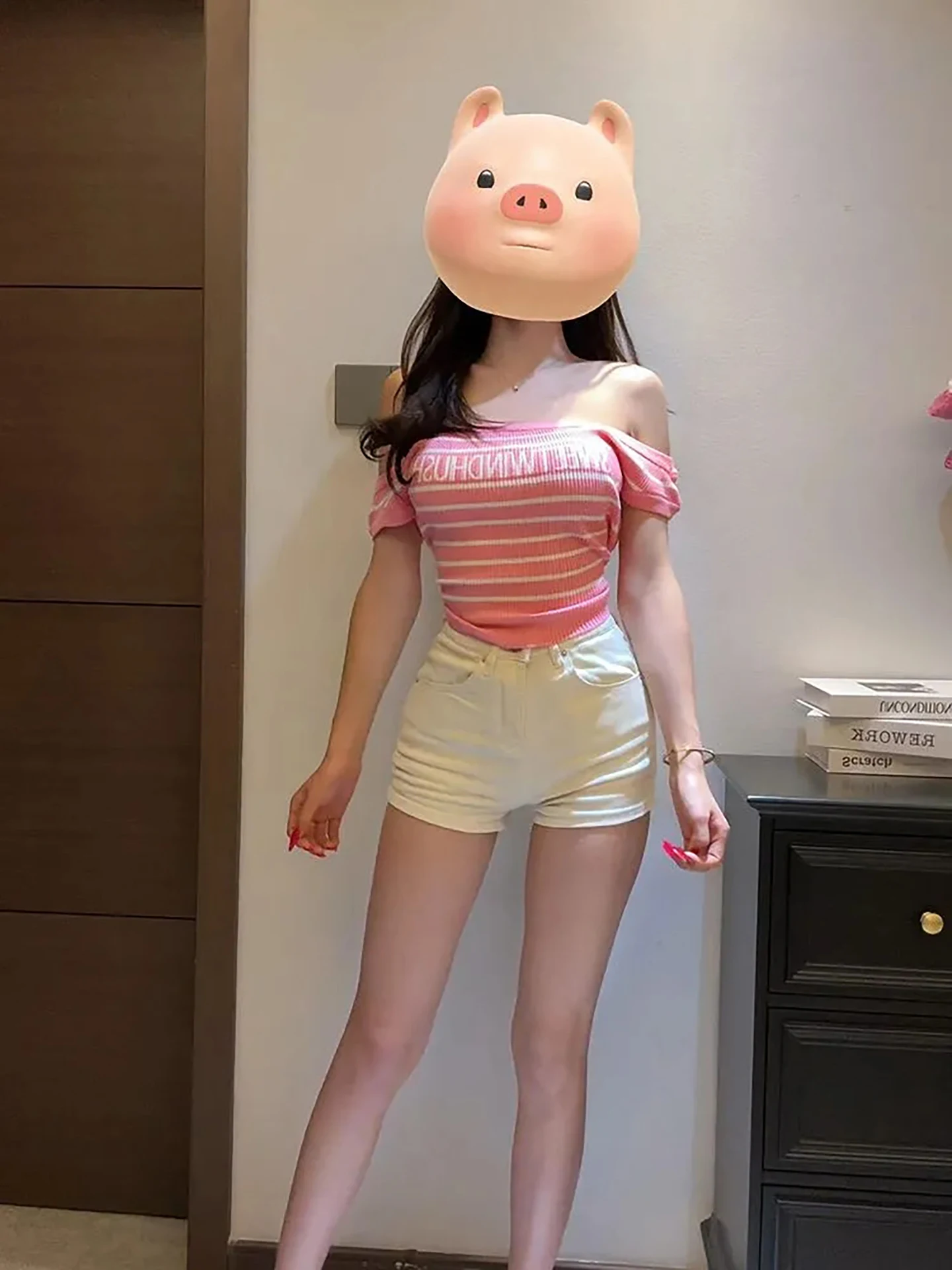 

Pink Striped Knitted Top Women's Summer New One-Shoulder Slimming Short-Sleeve High-End Feeling Korean Style Soft Fabric Brea...