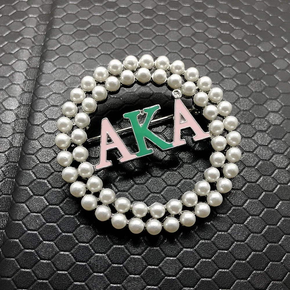 Exquisite simulation pearl inlaid round metal AKA letter brooch ALPHA K ALPHA sorority society jewelry DIY PIN