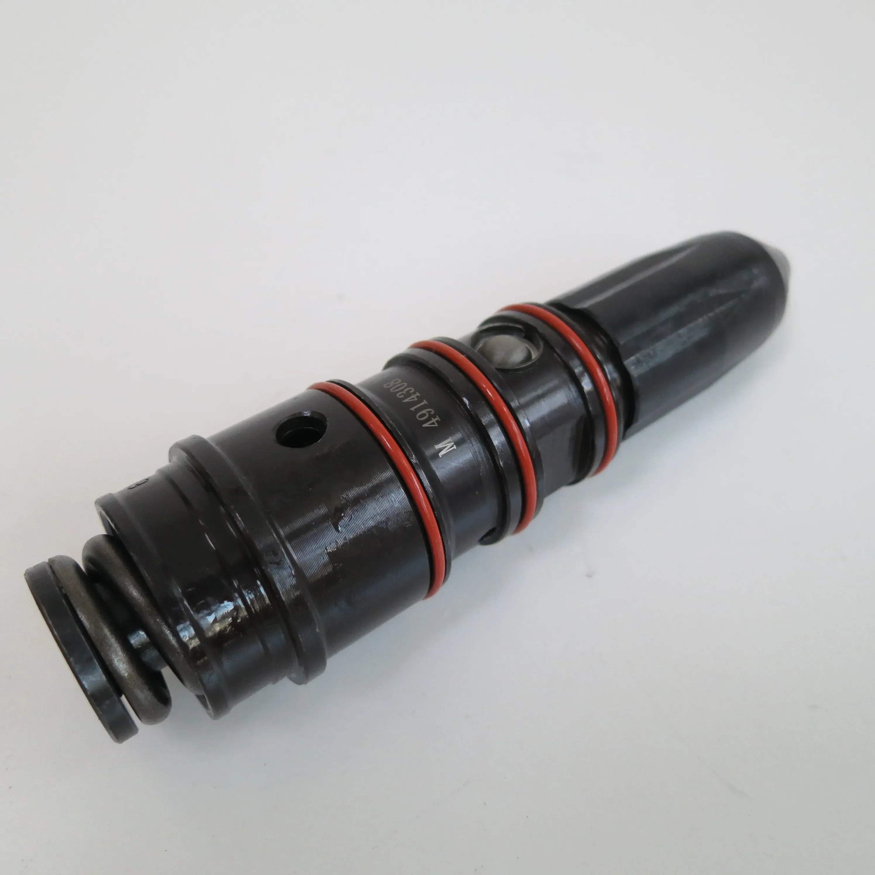 Hot salesConstruction Machinery Diesel Engine 1914308 NT855 Fuel Injector