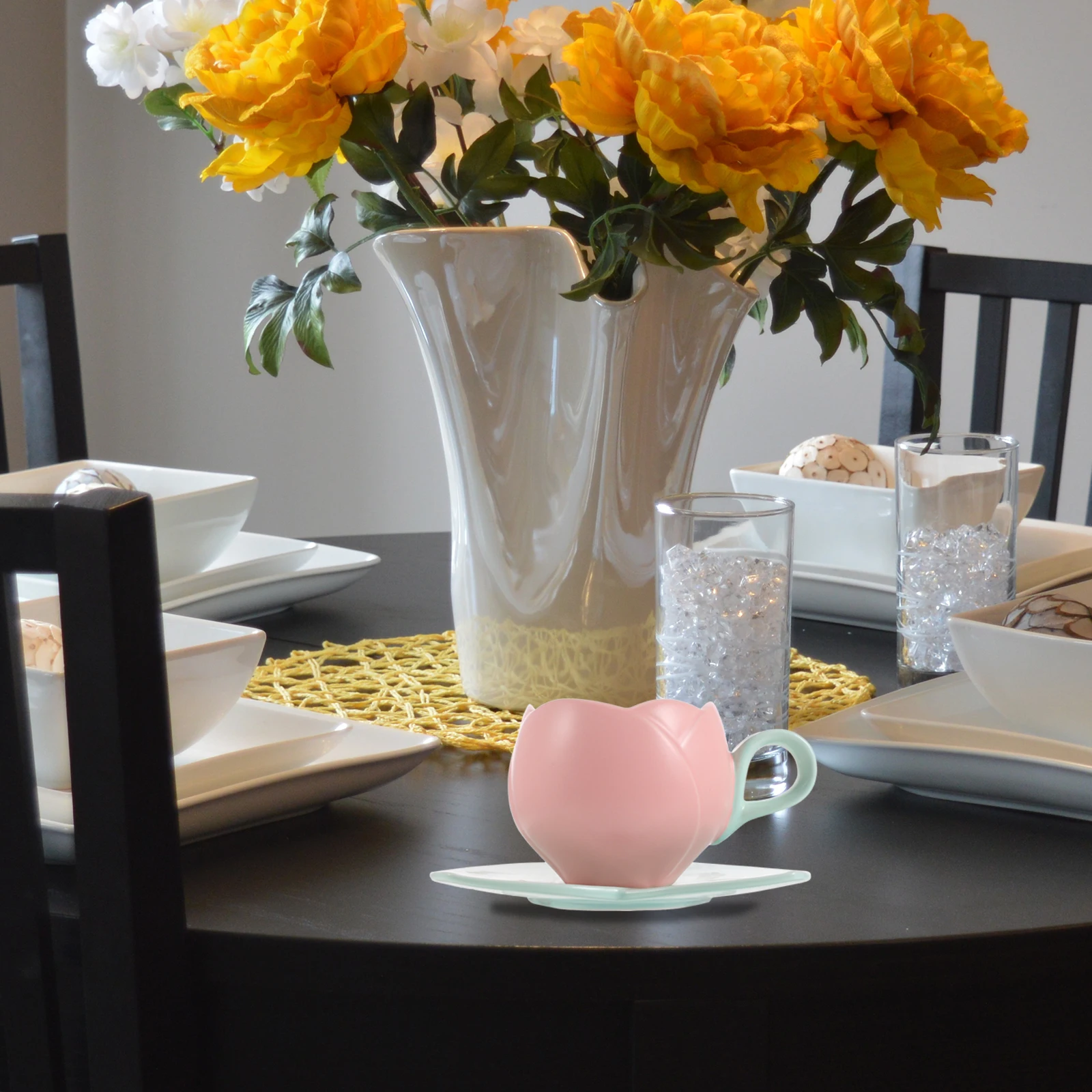 

Керамический набор кофейных чашек, дизайн тюльпана, блюдце, многофункциональная чашка для чая с молоком, товары для дома, практичная настольная кружка для завтрака