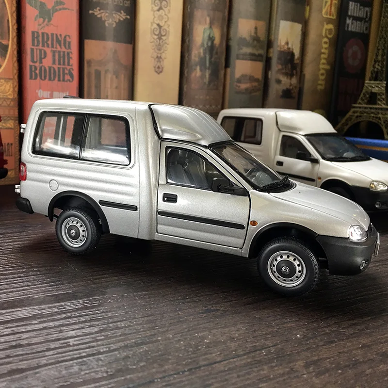 modele-a-l'echelle-1-24-saic-sabre-de-chine-opel-corsa-combo-corsa-b-defaut-de-peinture-modele-en-metal-moule-sous-pression-pour-collection-et-exposition