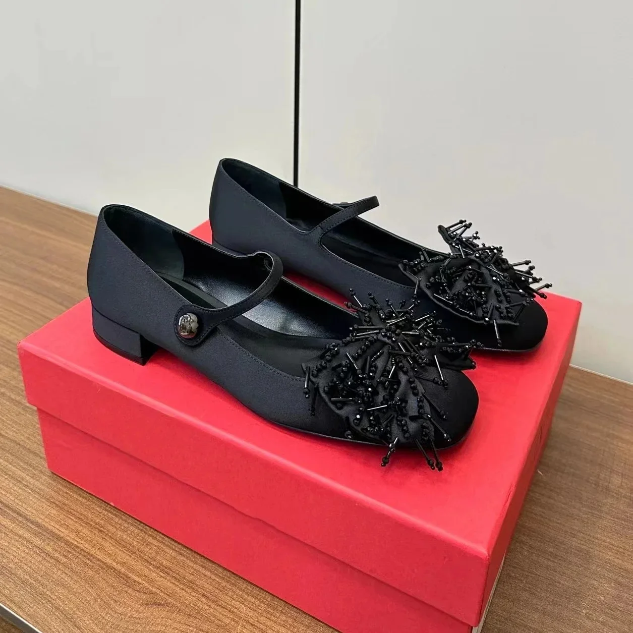 JP GP BD Female Flat Designer Ladies Cross Buckle Strap Ballet Shoes Luxury Brand High Quality Round Toe New Coming