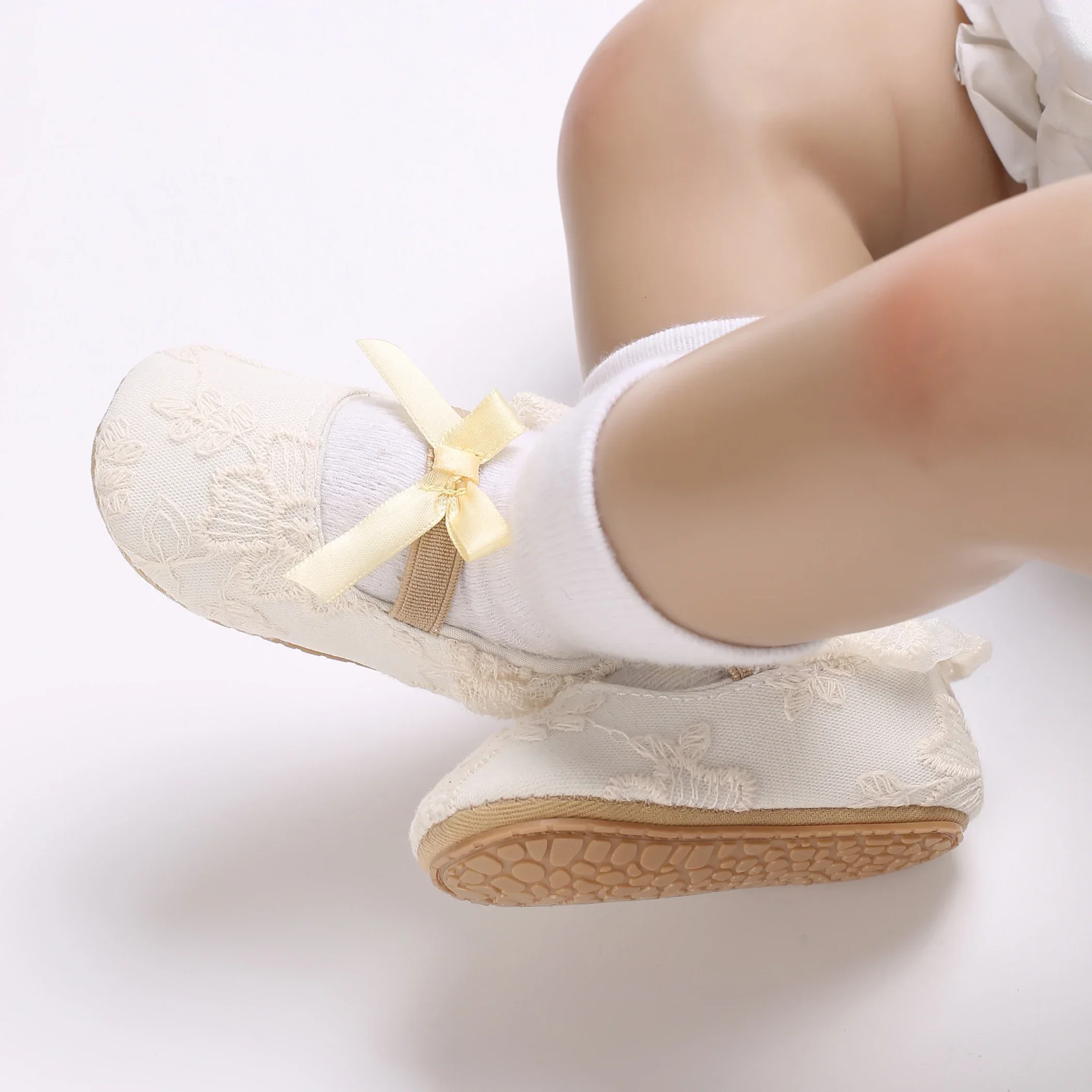 Süße weiße Spitze Baby Mädchen Prinzessin Schuhe Baby Mokassins Moccs Schuhe Schleife Fransen Gummisohlen rutschfeste Schuhe Krippenschuhe – Detail 6