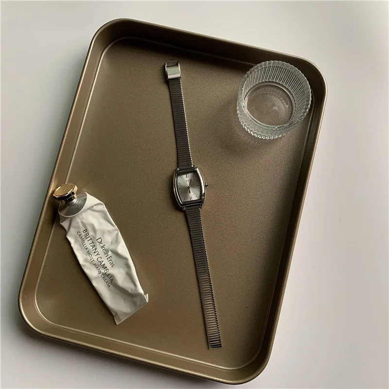 2026 تونيو للسيدات ساعة تونيو شكل الذهبي حزام من الخيزران ساعة كوارتز اليد ساعة معصم فستان ساعة اليد تصميم شعبي