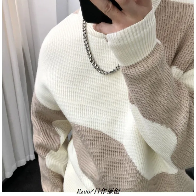 سترة كورية للرجال للخريف والشتاء سترة فضفاضة غير رسمية عصرية بأكمام طويلة وألوان متباينة ورقبة مستديرة