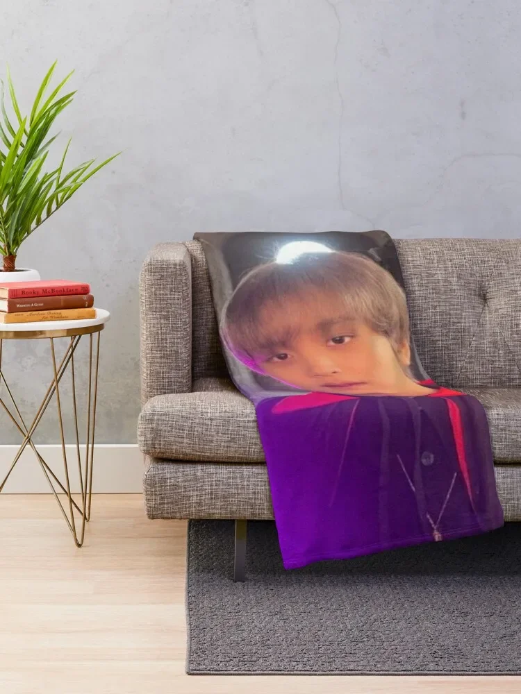 vampire haechan Throw Blanket