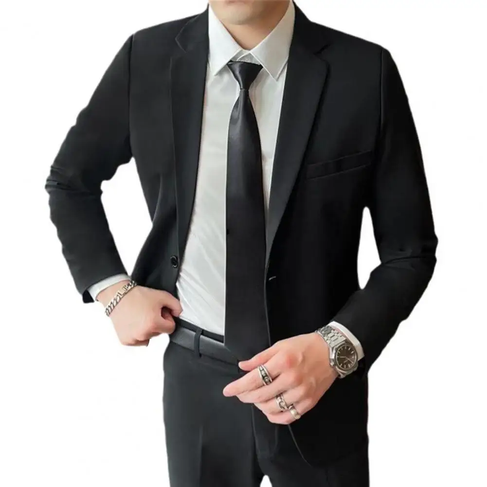 

Suit Coat Men's Slim Fit Business Suit Jacket with Lapel Collar Button Closure Solid Color Outwear with Flap Pockets for Formal